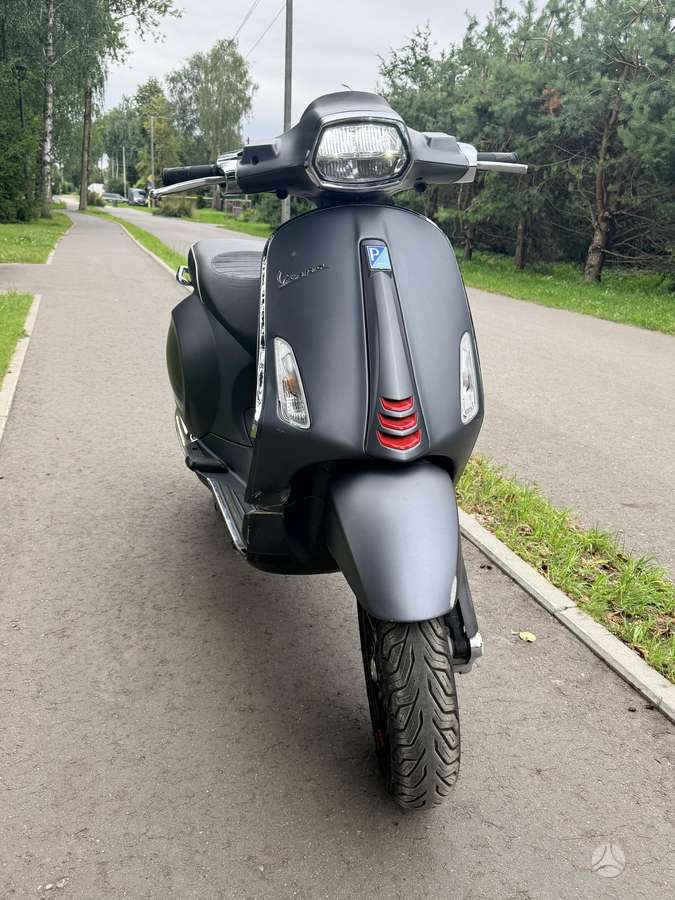 Piaggio Vespa 49cc, scooters / mopeds