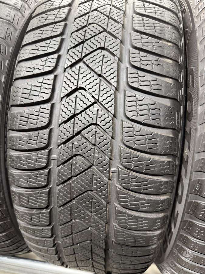 Pirelli Sottozero3, winter 245/45 R18