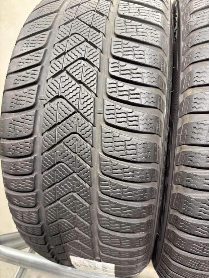 Pirelli Sottozero3, winter 245/45 R18