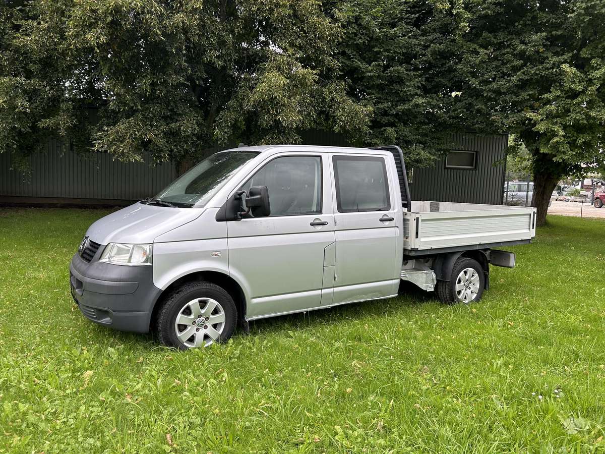 Volkswagen Transporter - 1