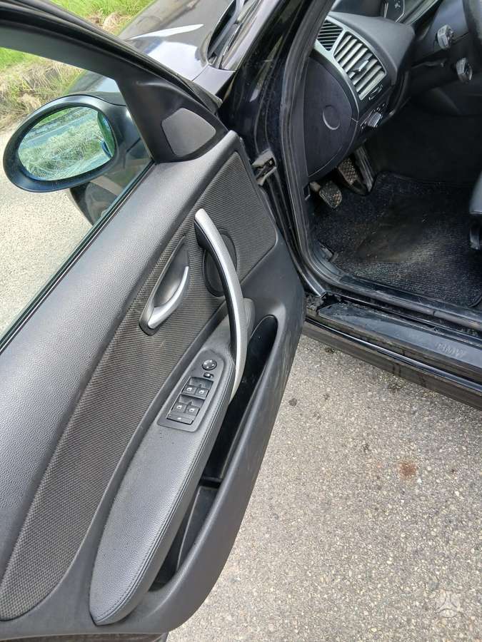BMW 120, 2.0 l., hatchback
