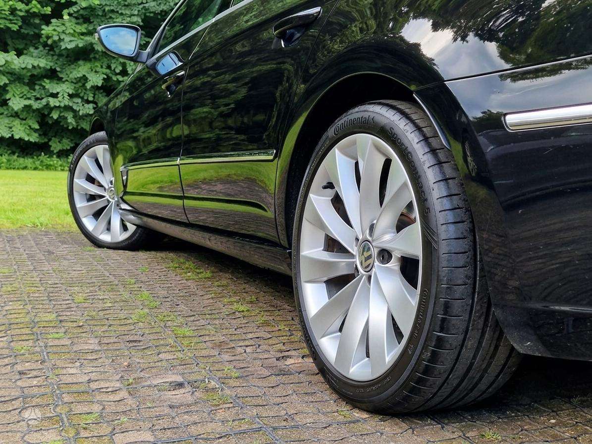 Volkswagen Passat CC - 9