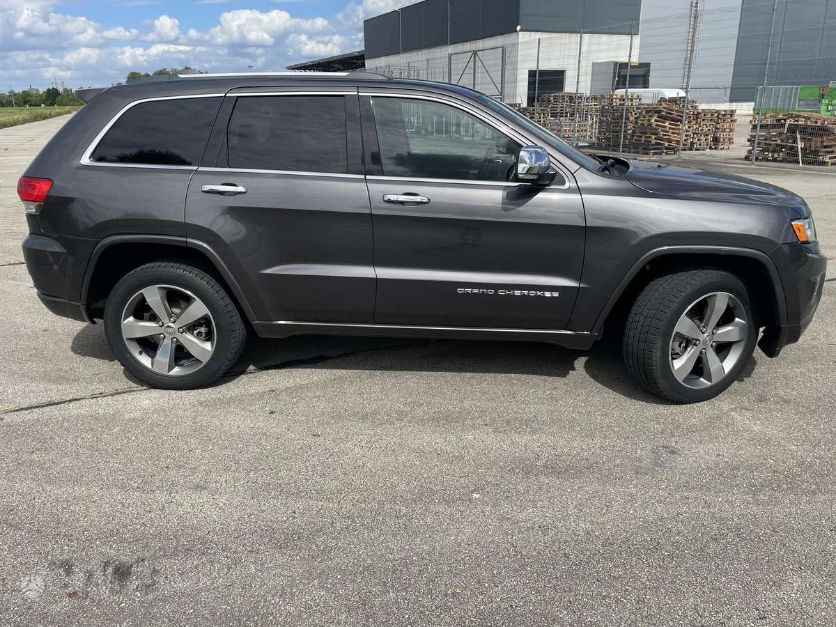 Jeep Grand Cherokee - 4