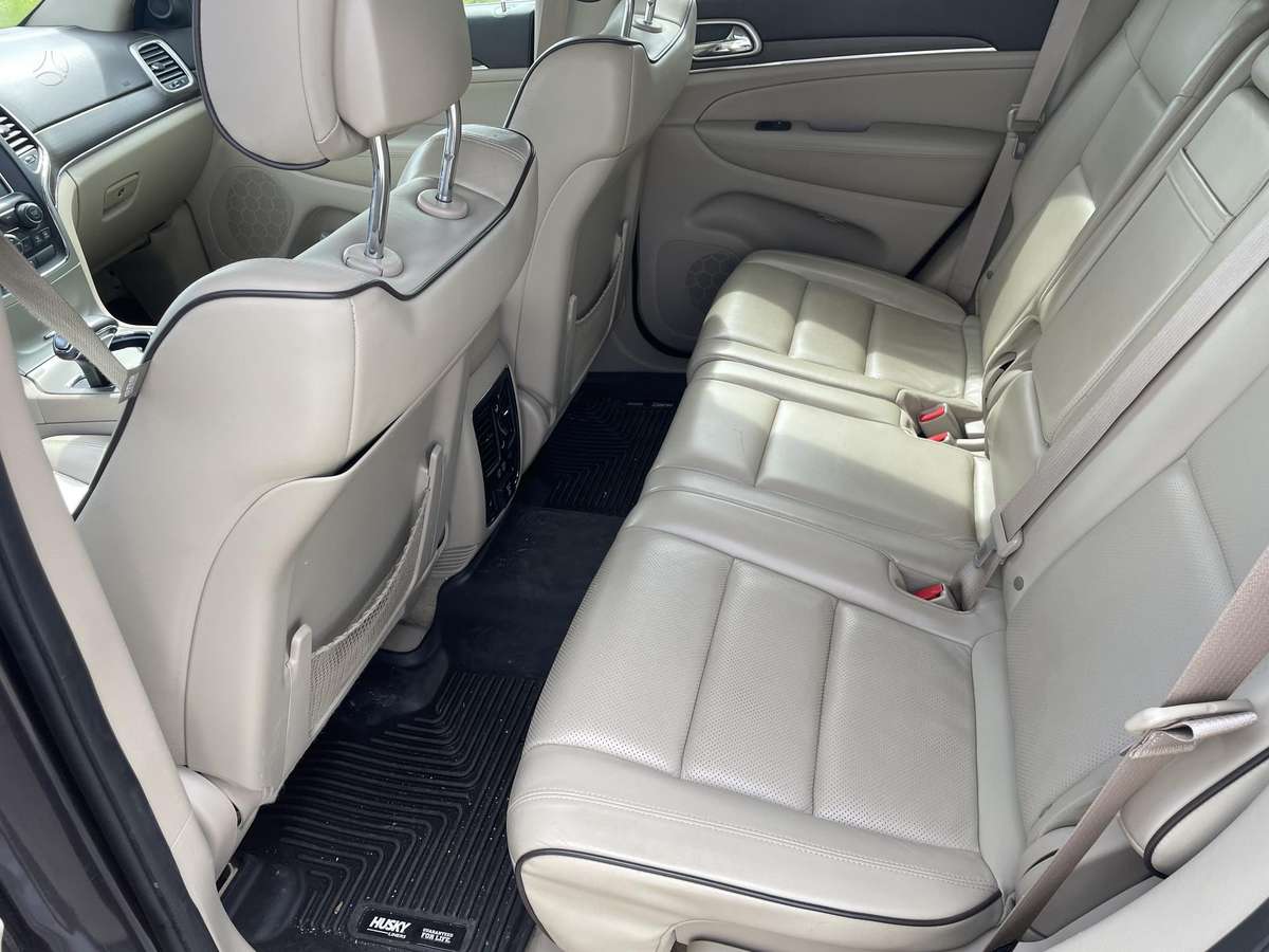 Jeep Grand Cherokee - 8