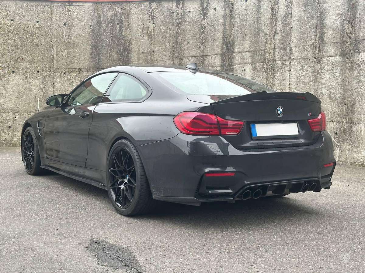 BMW M4, coupe