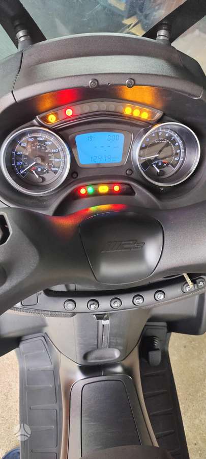 Piaggio MP3 350cc, scooters / mopeds