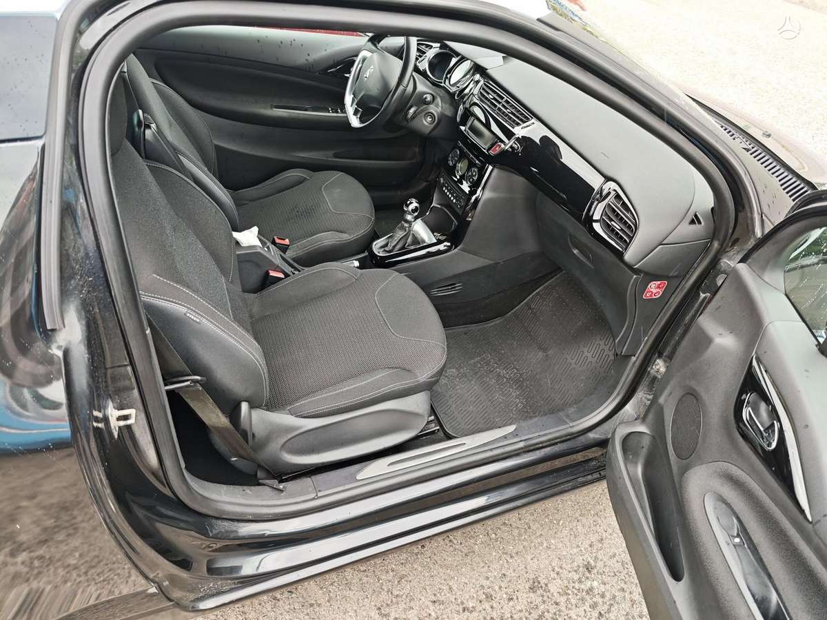 Citroen DS3, 1.6 l., Хэтчбек