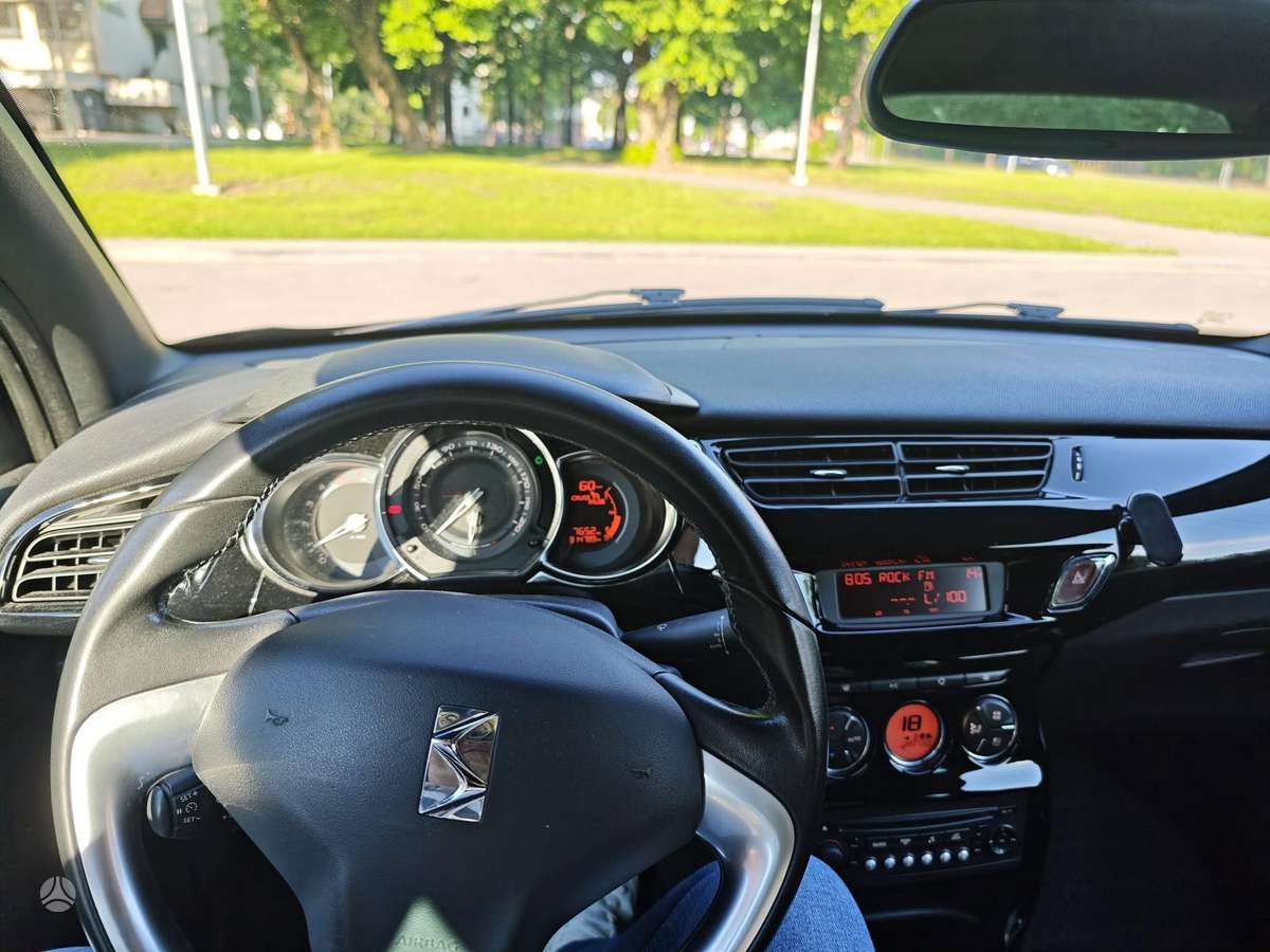 Citroen DS3, 1.6 l., Хэтчбек