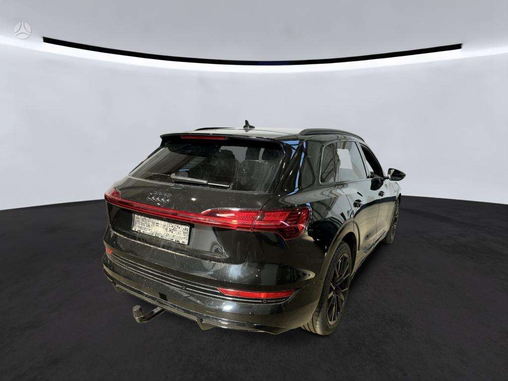 Audi e-tron, 95 kWh, off-road / crossover