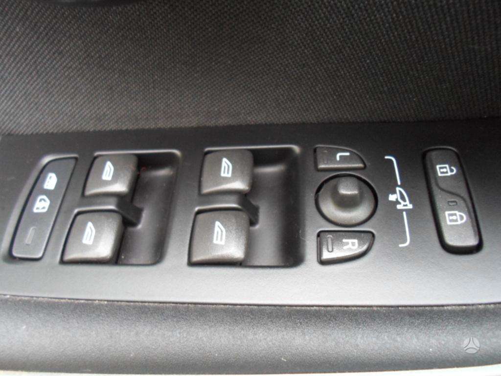 Volvo V40, 2.0 l., hatchback