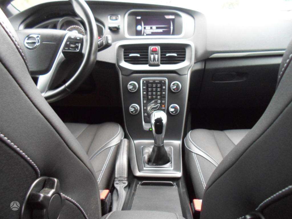 Volvo V40, 2.0 l., hatchback