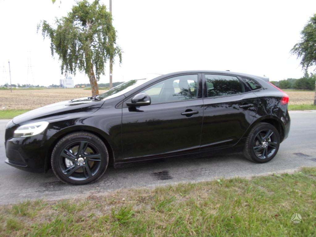 Volvo V40, 2.0 l., hatchback