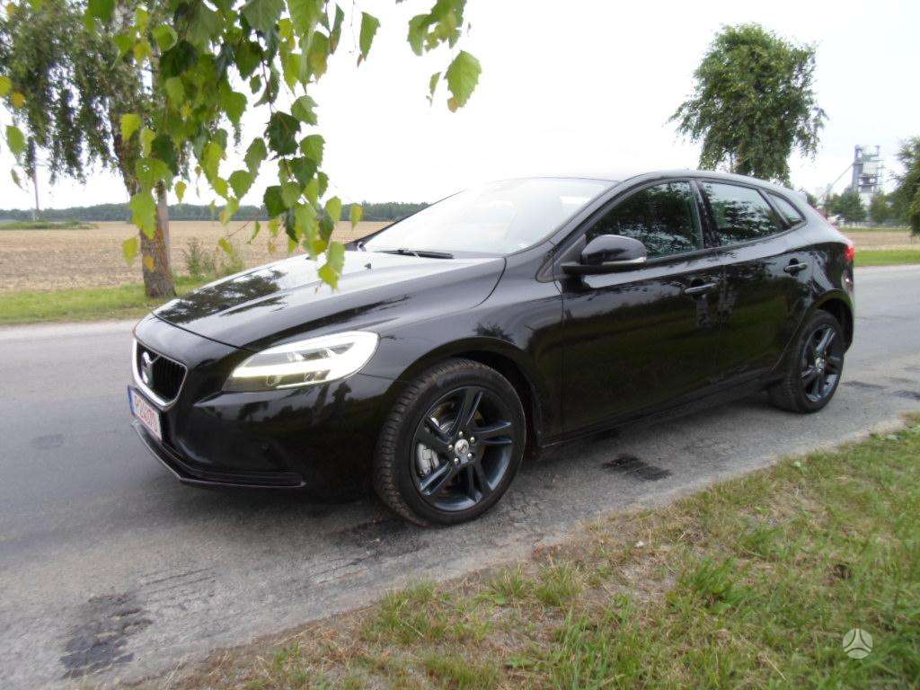 Volvo V40, 2.0 l., hatchback