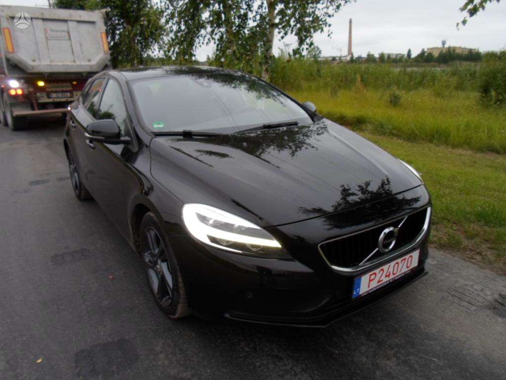 Volvo V40, 2.0 l., hatchback