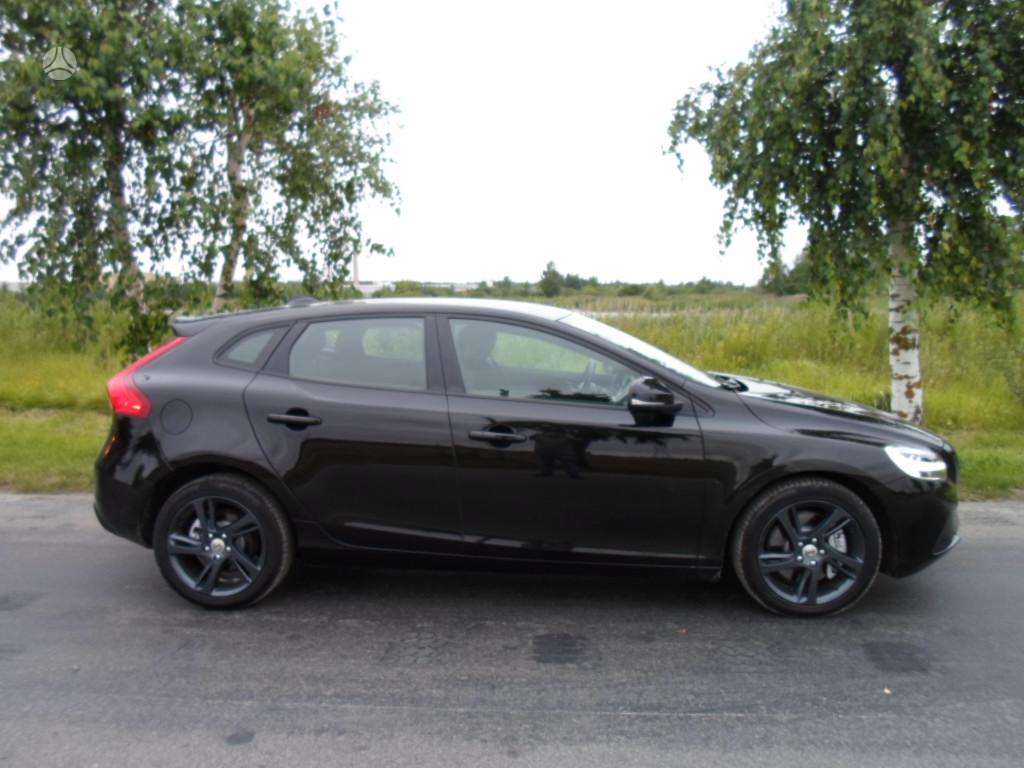 Volvo V40, 2.0 l., hatchback