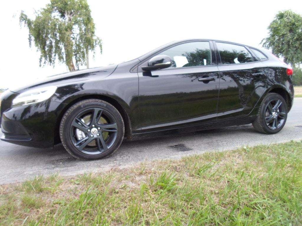 Volvo V40, 2.0 l., hatchback