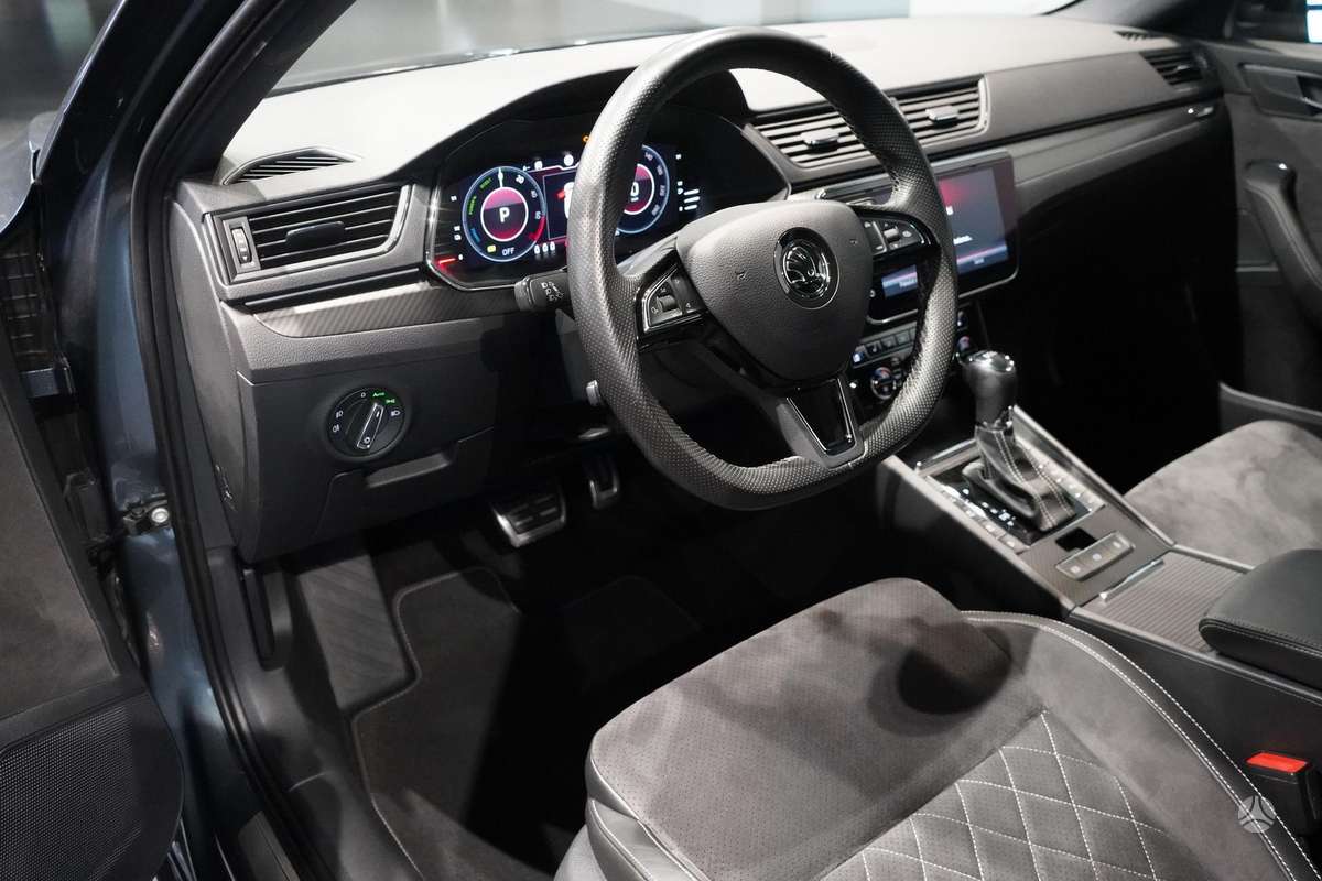 Škoda Superb - 8
