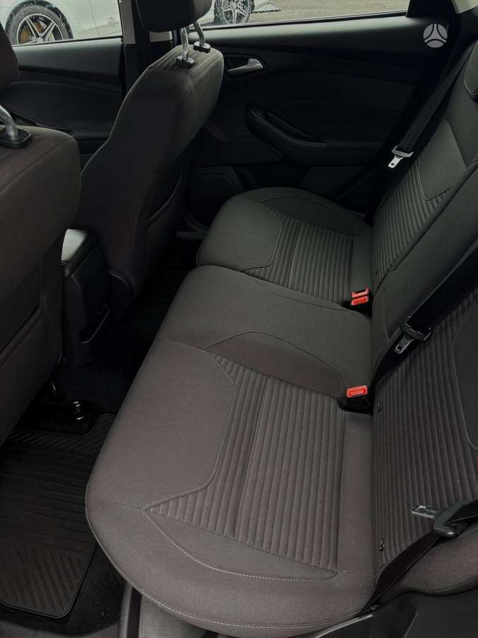 Ford Focus, 1.0 l., hatchback