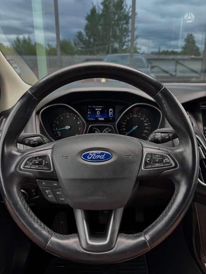 Ford Focus, 1.0 l., hatchback