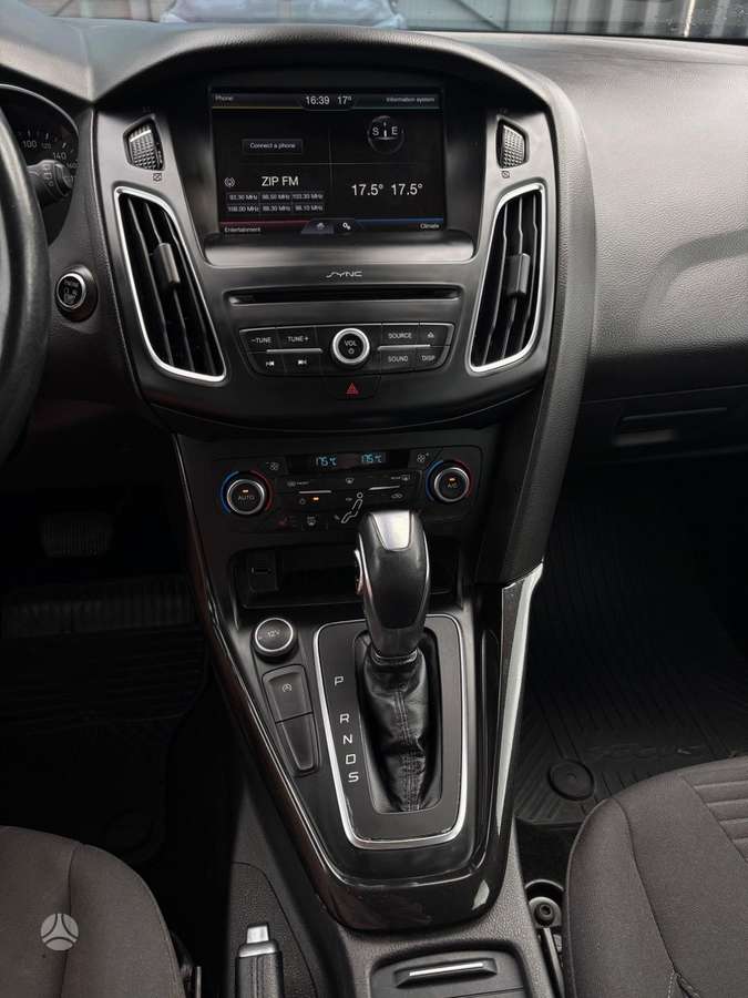 Ford Focus, 1.0 l., hatchback