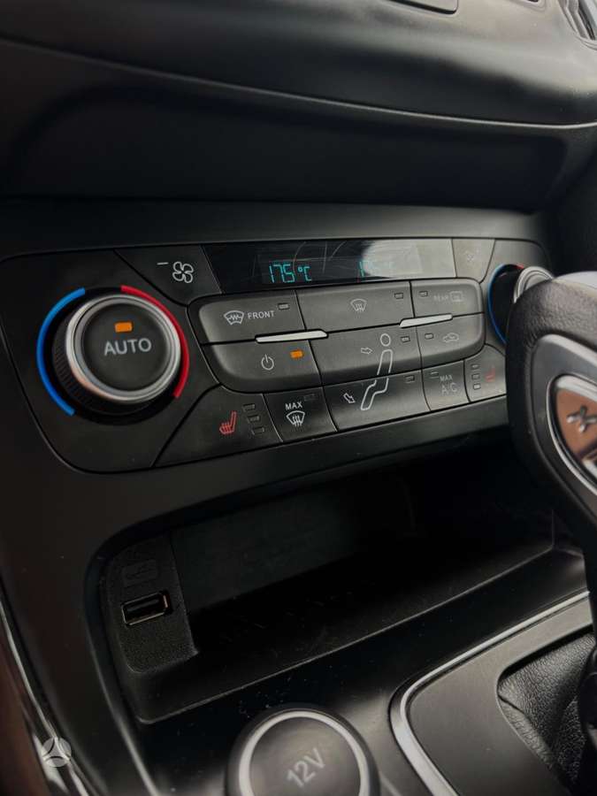 Ford Focus, 1.0 l., Хэтчбек