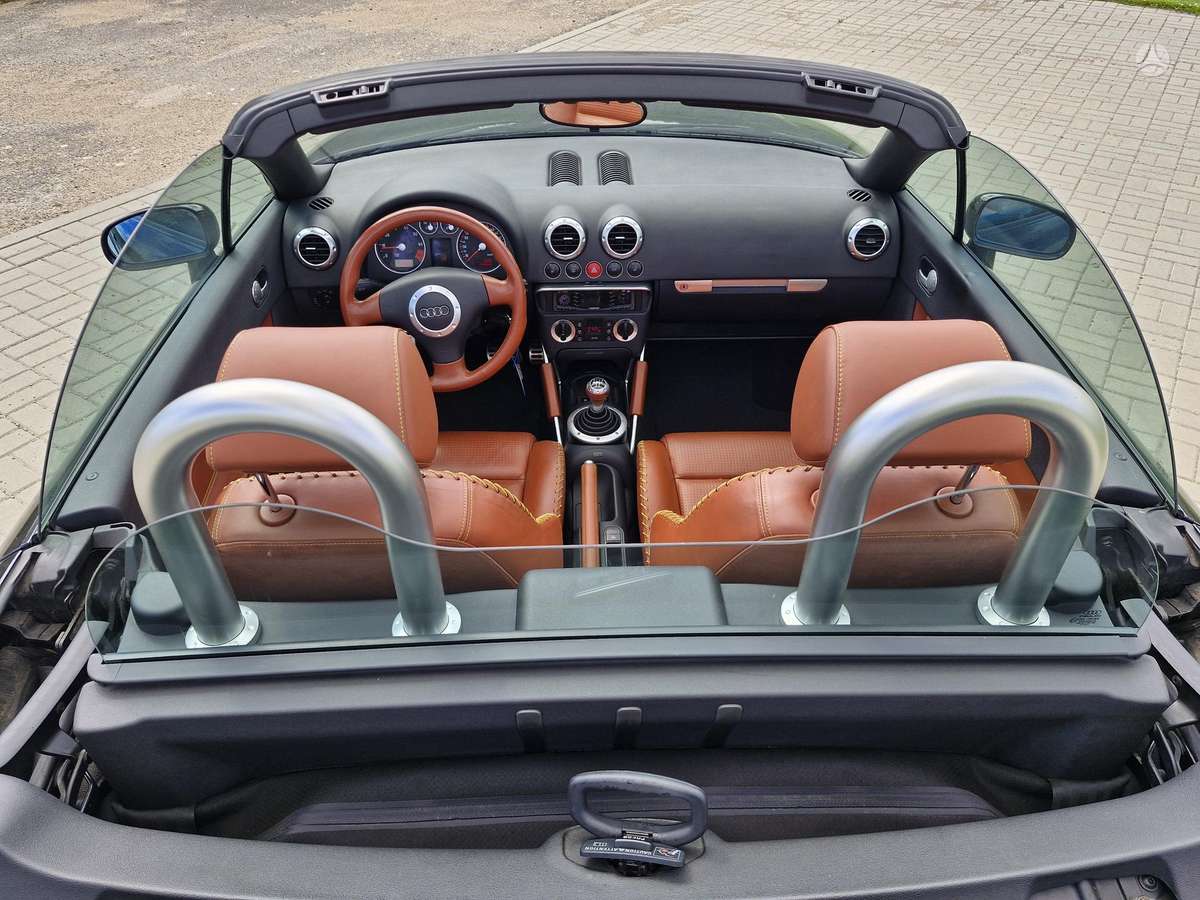 Audi TT, 1.8 l., convertible