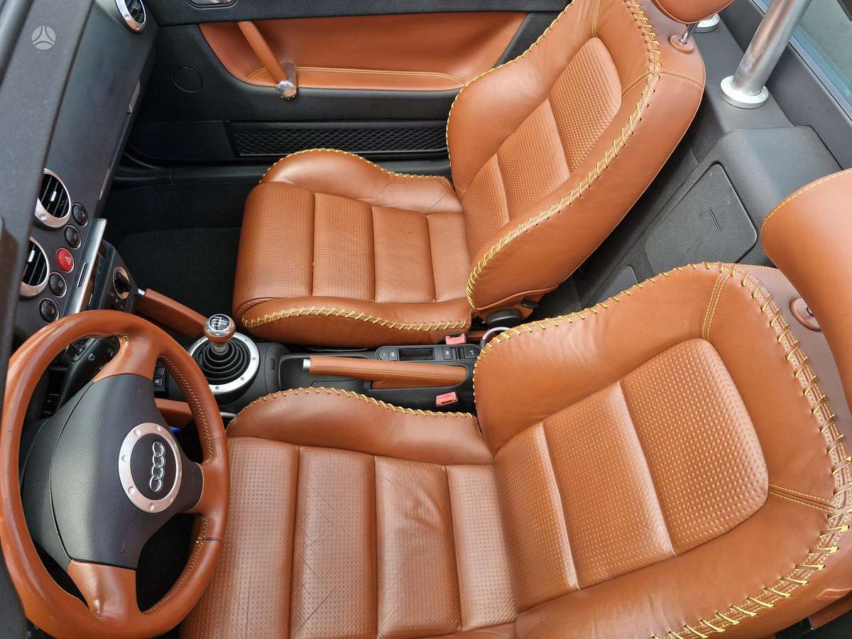 Audi TT, 1.8 l., convertible
