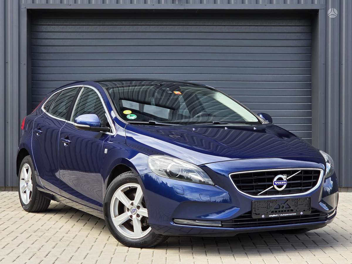 Volvo V40, 2.0 l., hatchback