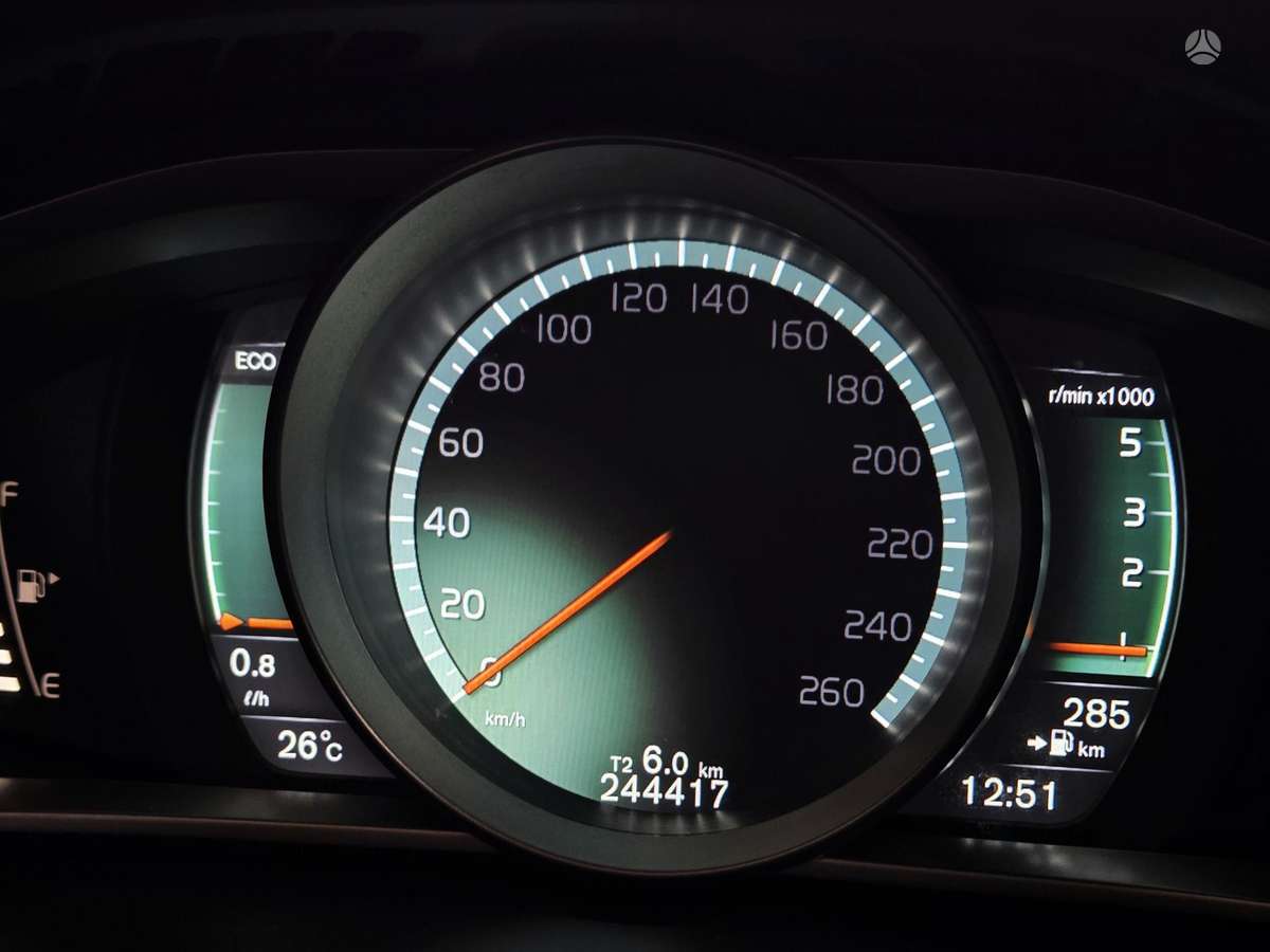Volvo V40, 2.0 l., hatchback