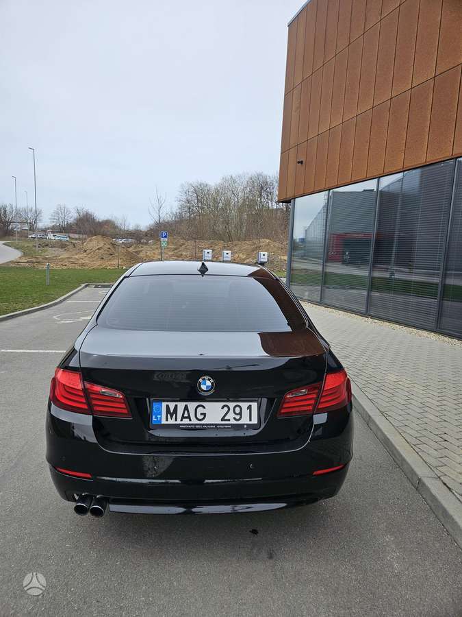 BMW 520, 2.0 l., Седан