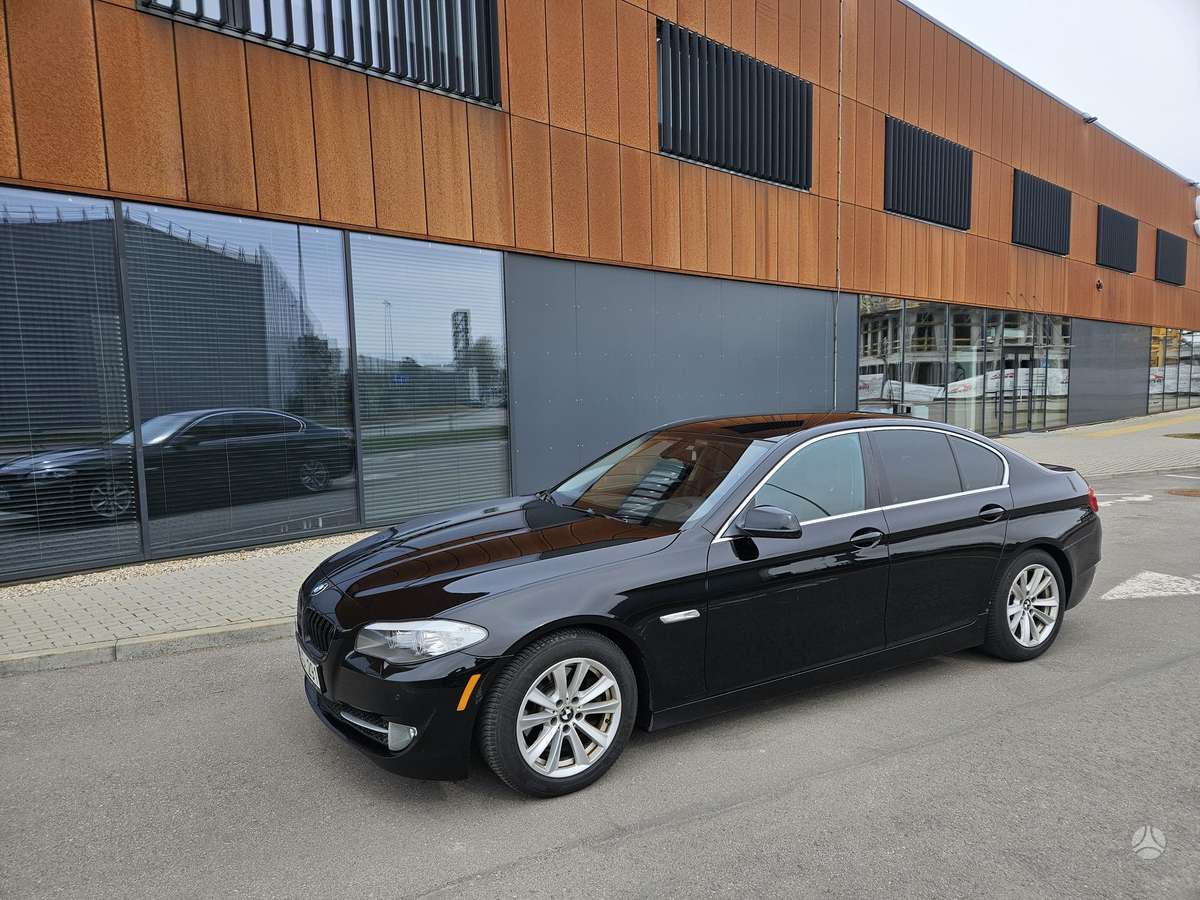 BMW 520, 2.0 l., Седан