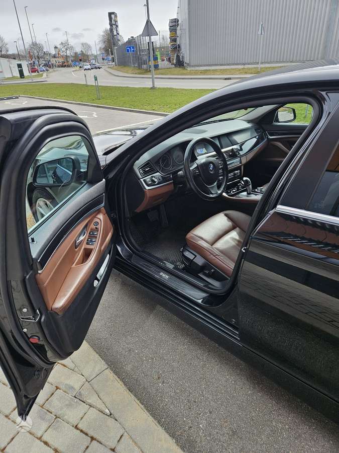BMW 520, 2.0 l., Седан