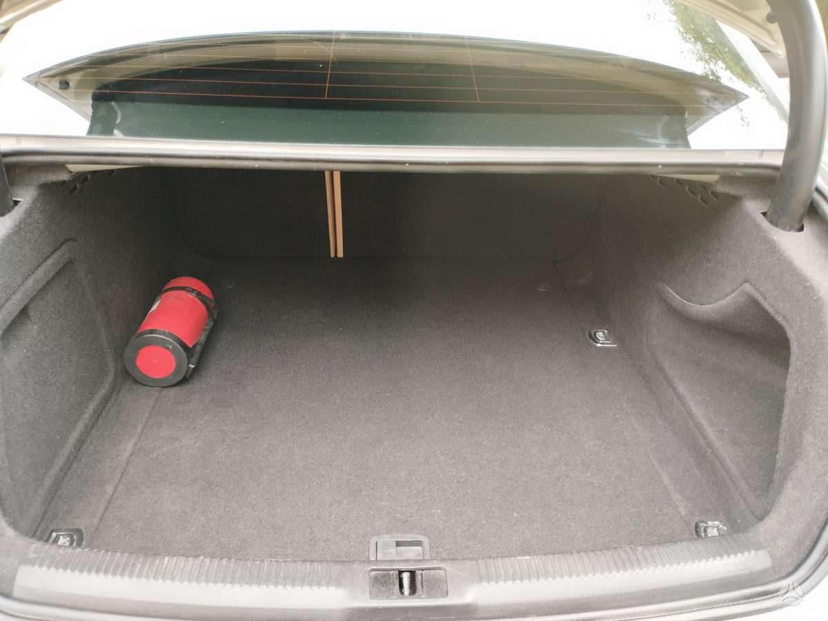 Audi A4, 2.0 l., Седан