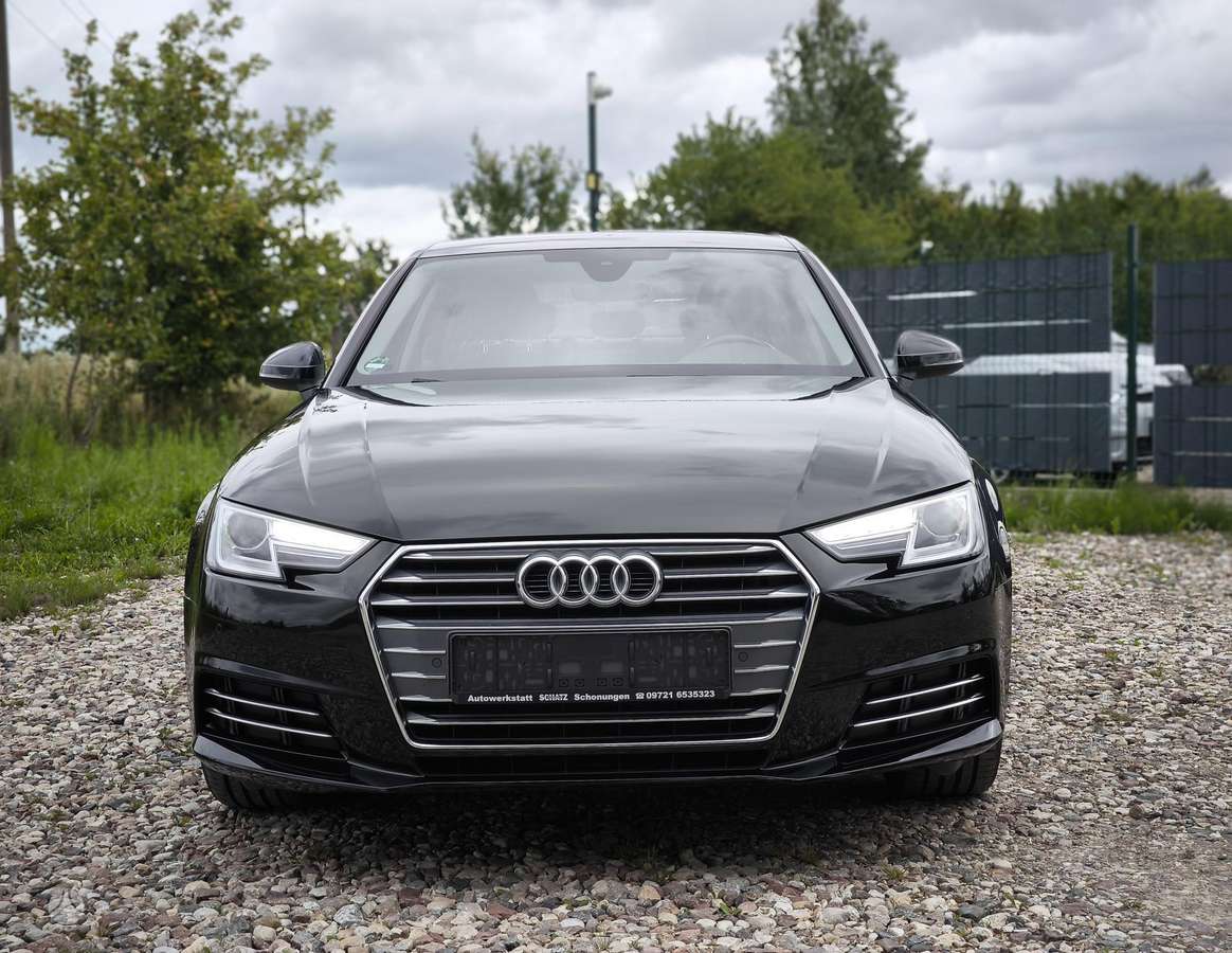 Audi A4, 2.0 l., Седан