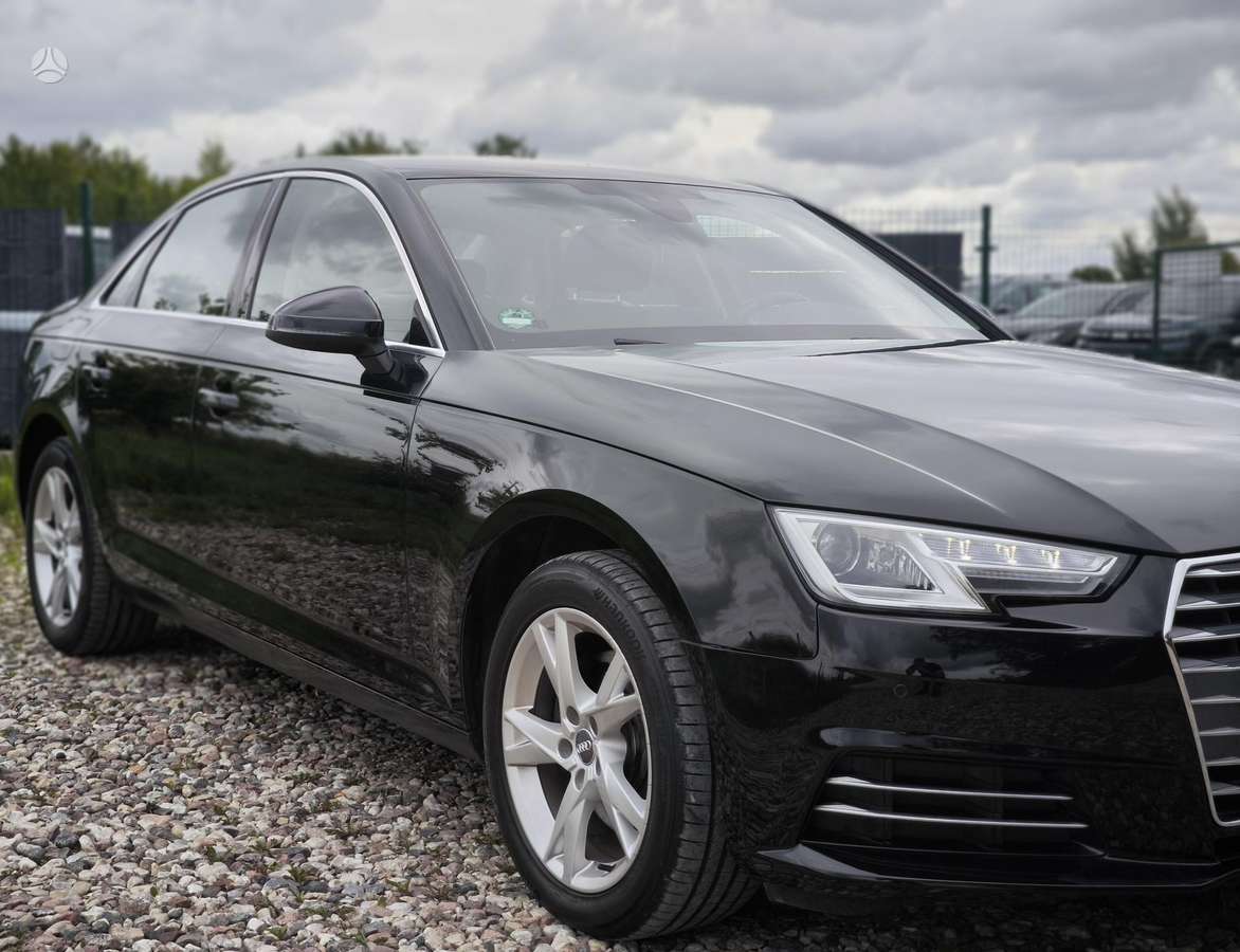 Audi A4, 2.0 l., Седан