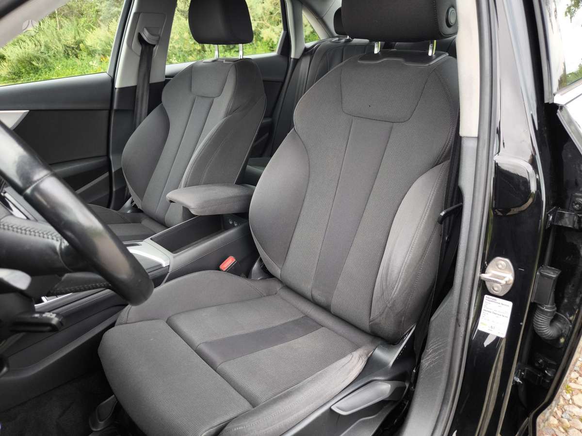 Audi A4, 2.0 l., Седан