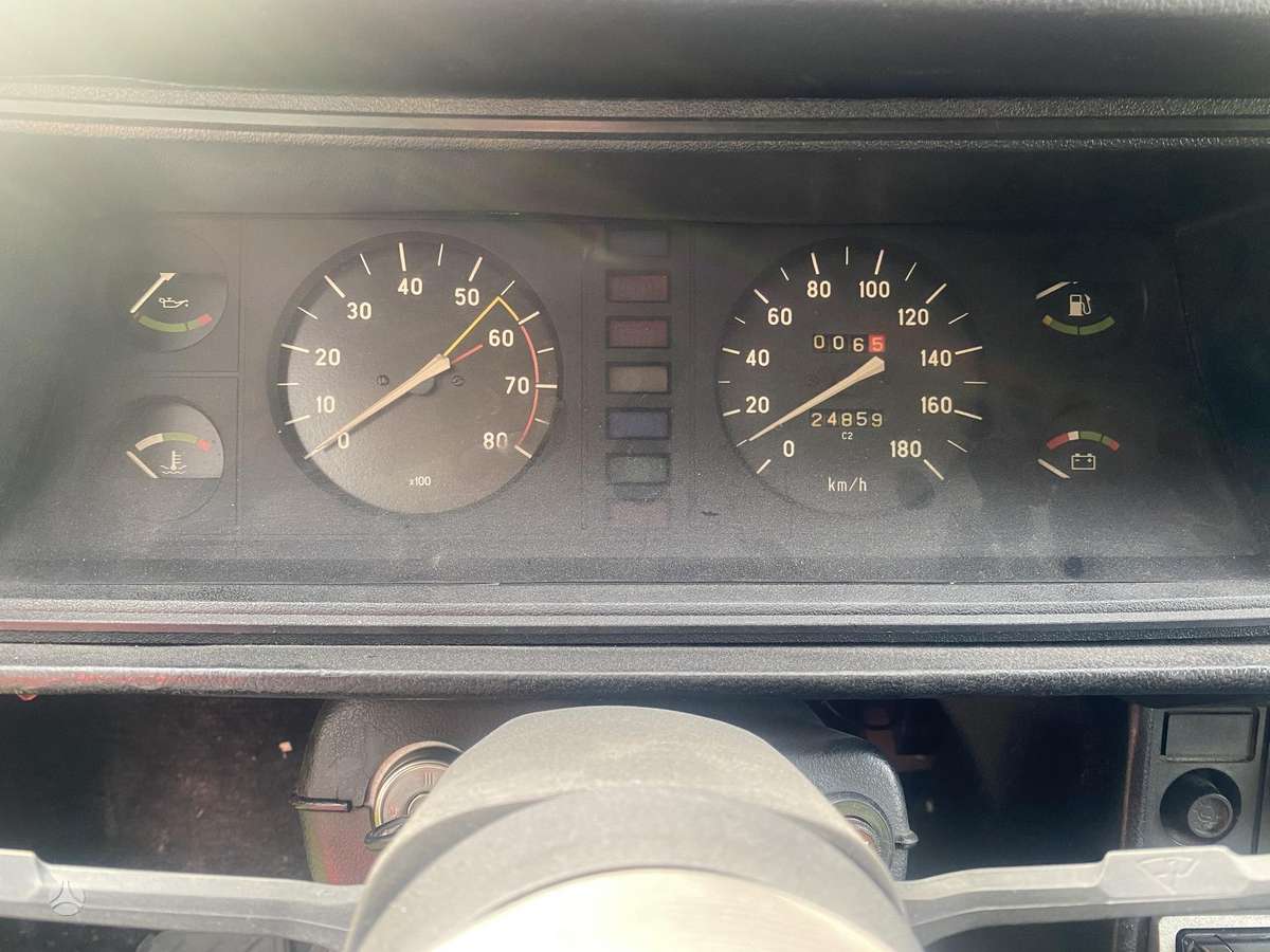 Lada 2107, saloon / sedan