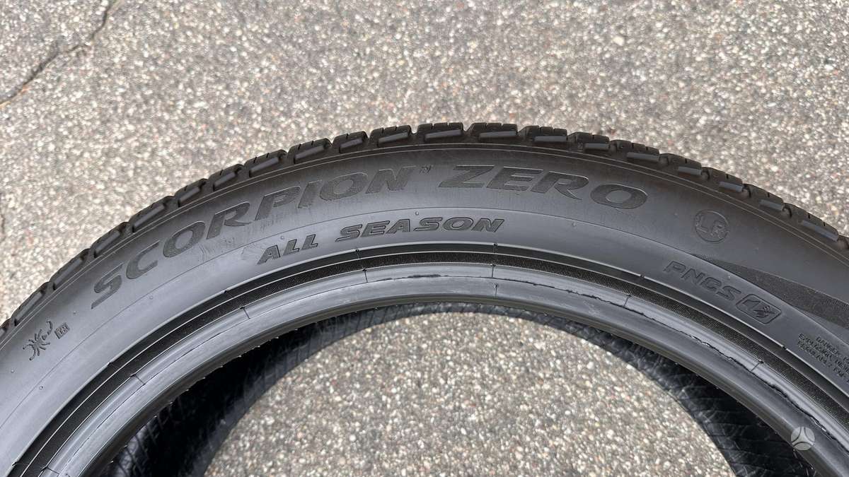Pirelli Scorpion Zero, universalios 285/45 R22
