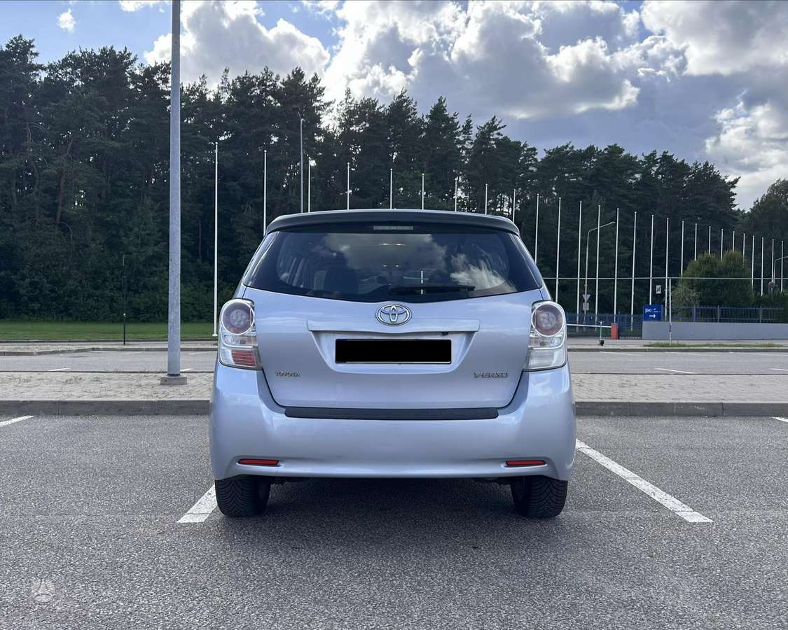 Toyota Verso - 4