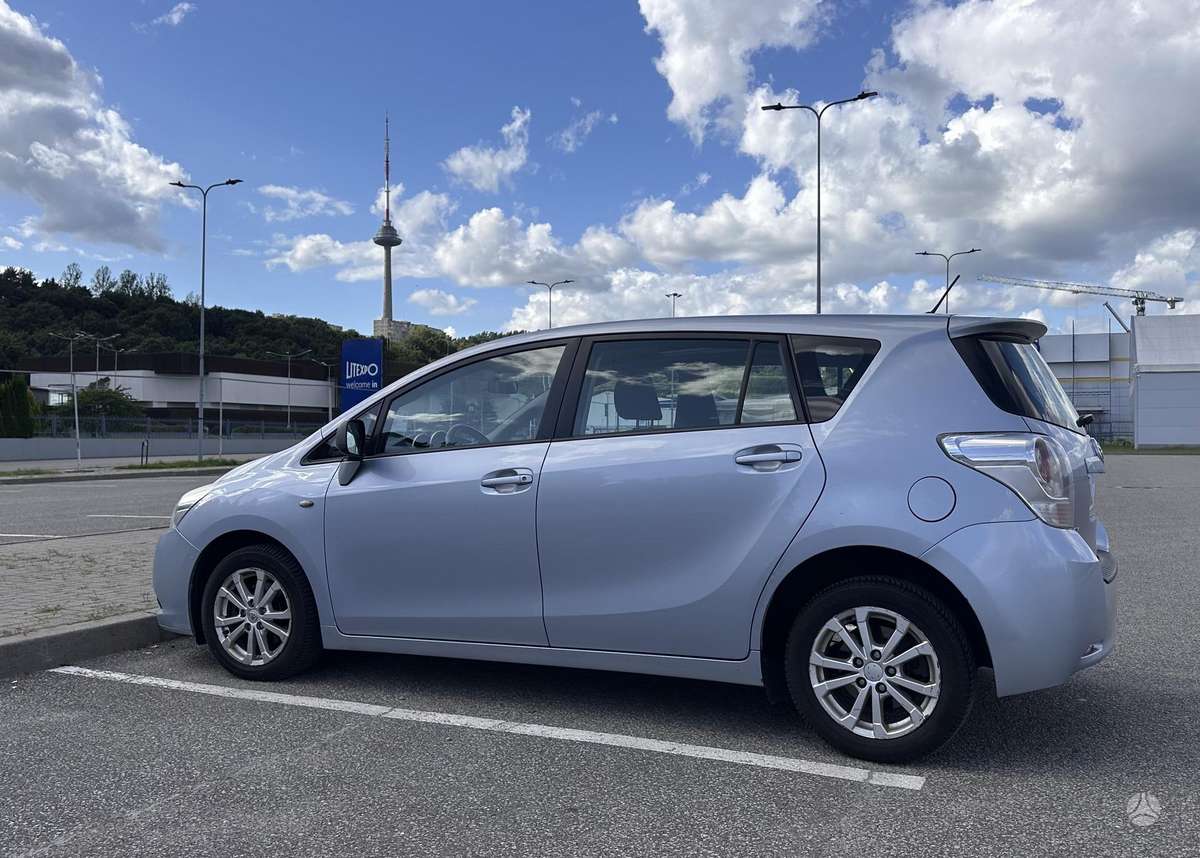 Toyota Verso - 2