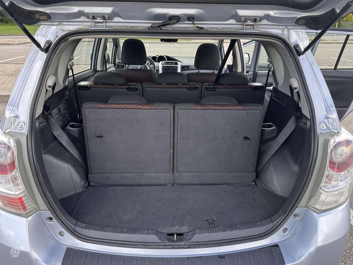 Toyota Verso - 5