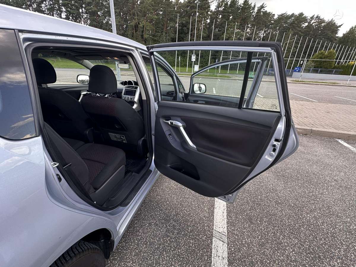 Toyota Verso - 8