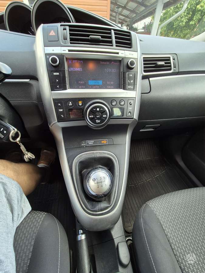 Toyota Verso - 10