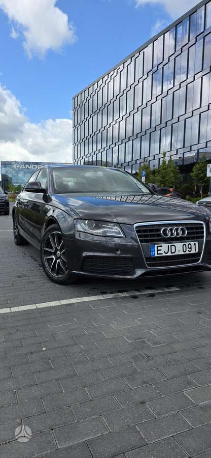 Audi A4, 1.8 l., Седан
