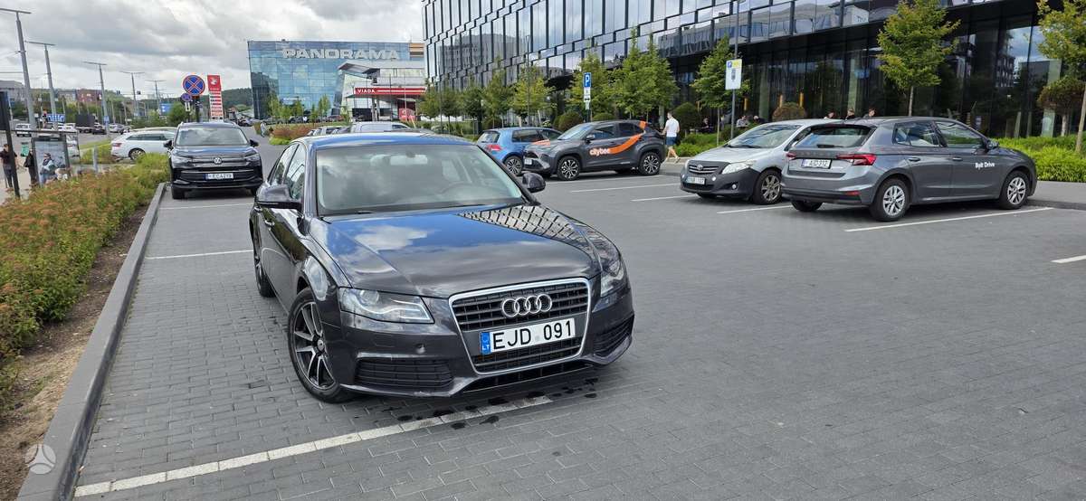 Audi A4, 1.8 l., Седан