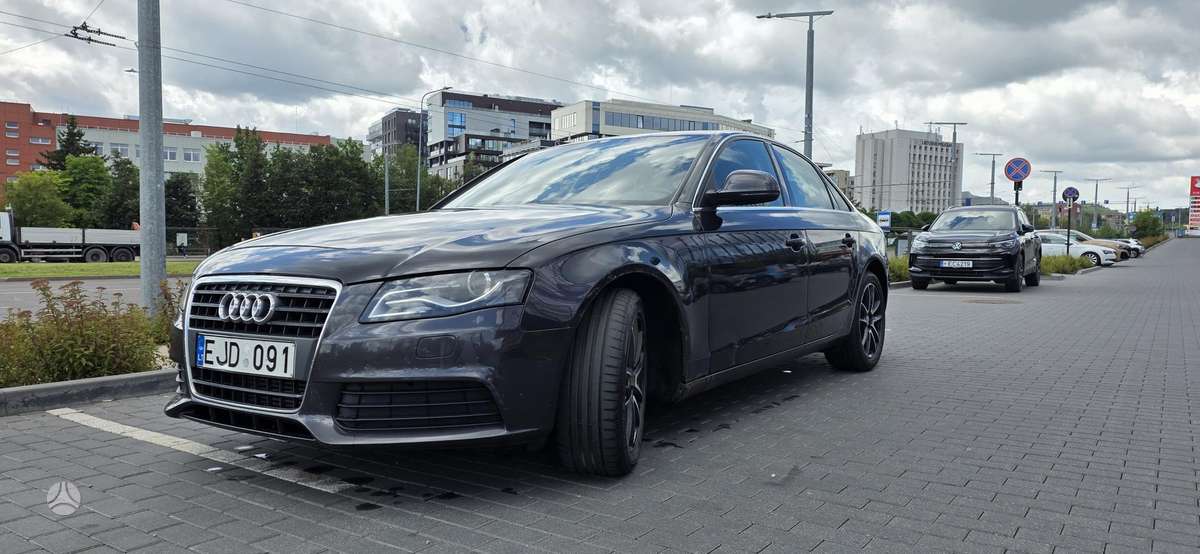Audi A4, 1.8 l., Седан
