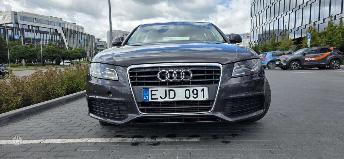 Audi A4, 1.8 l., Седан