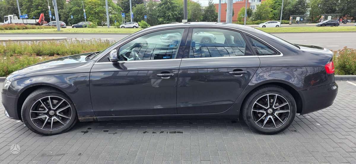 Audi A4, 1.8 l., Седан