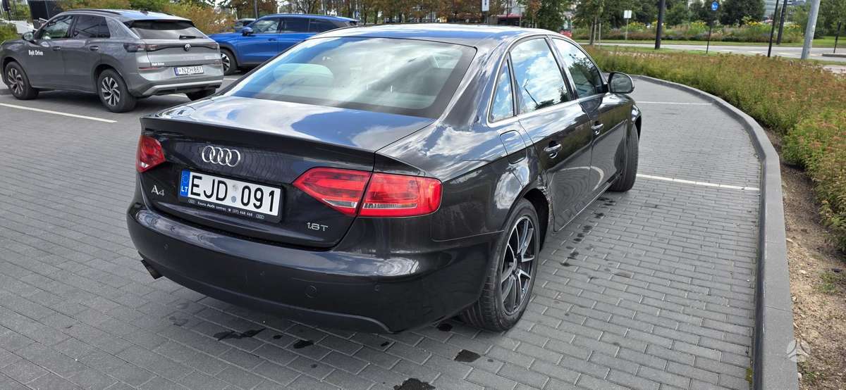 Audi A4, 1.8 l., Седан