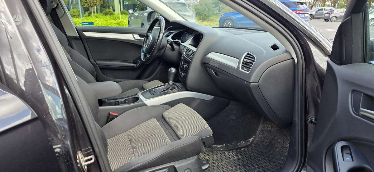 Audi A4, 1.8 l., Седан